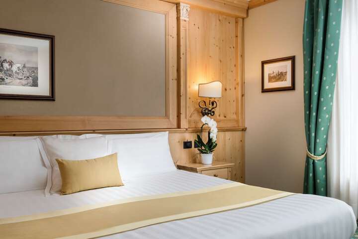 Room 10 of 67