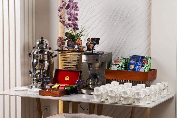 Breakfast/Coffee Service 71 of 98