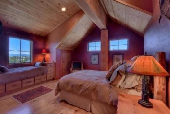 Room 2 of 16