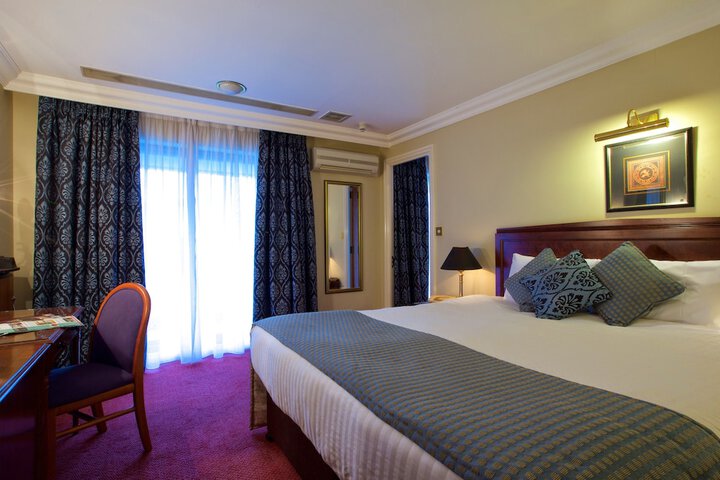 Room 6 of 79