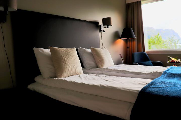 Room 5 of 19