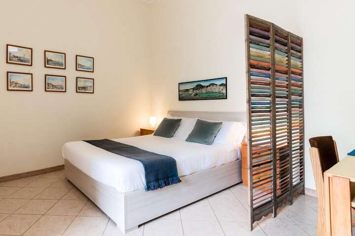 Room 1 of 20
