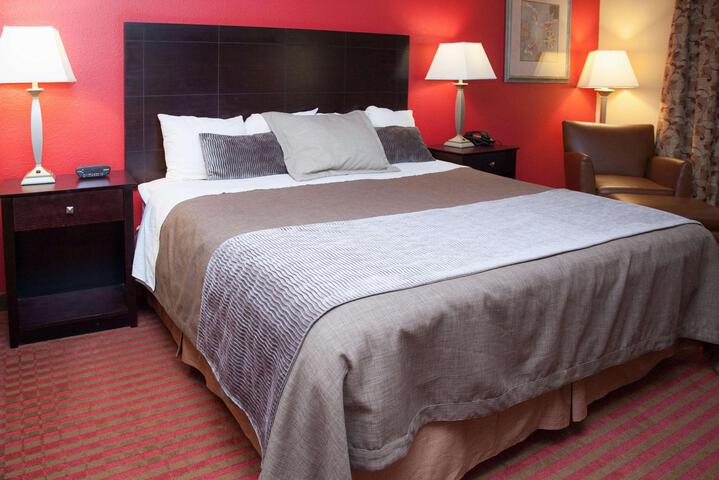 1 King Bed (7 of 12)