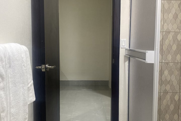 Room 103 of 211