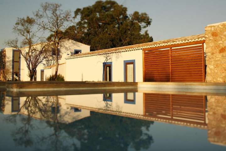 Pool 25 of 61