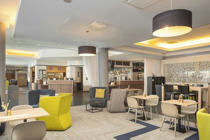 Guest Lobby
