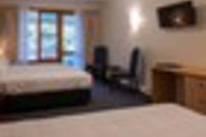 Room 56 of 210