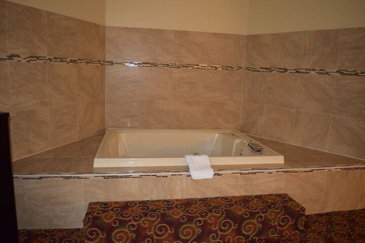 Jetted tub