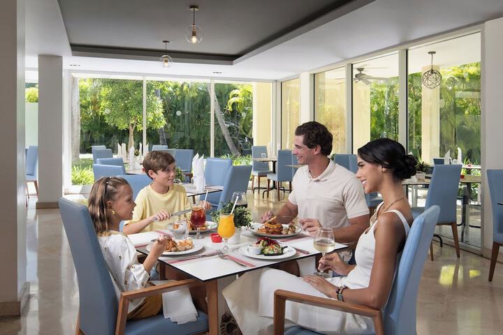 Dining 95 of 131