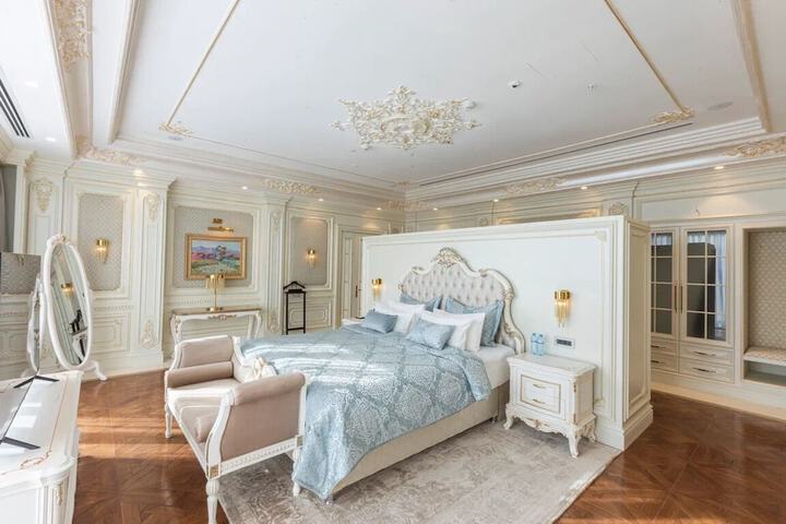 Room 25 of 59