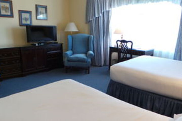 Room 27 of 69