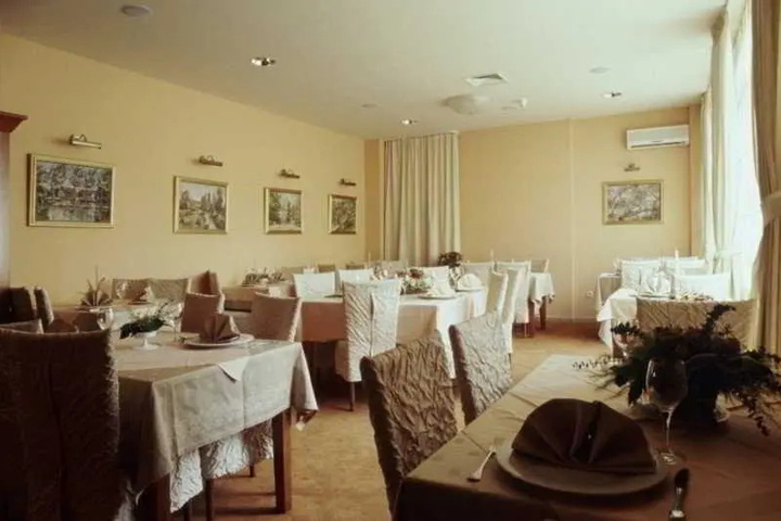 Dining 6 of 6