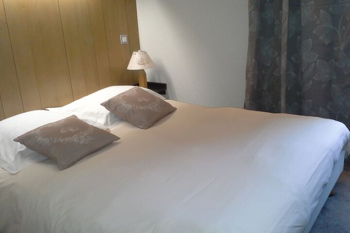 Room 4 of 31