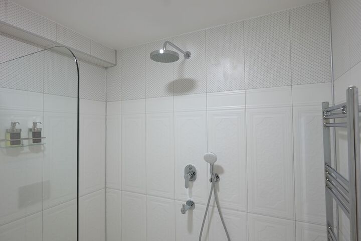 Room 50 of 81