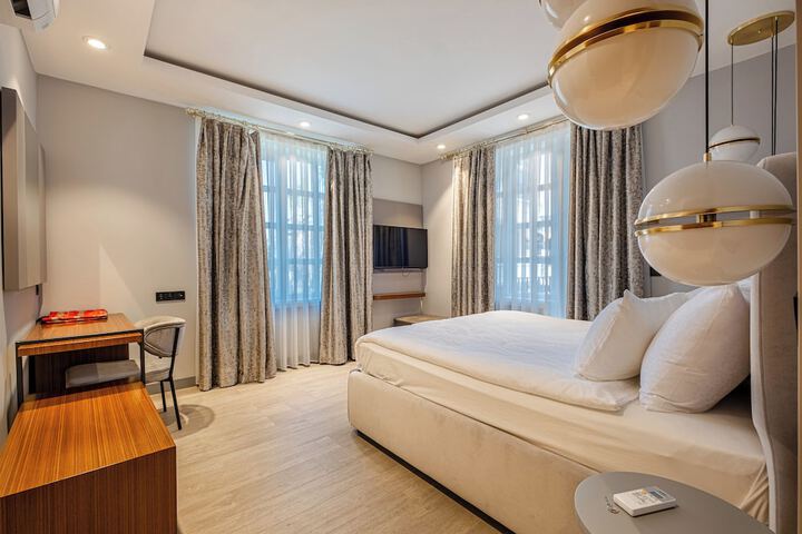 Room 10 of 53