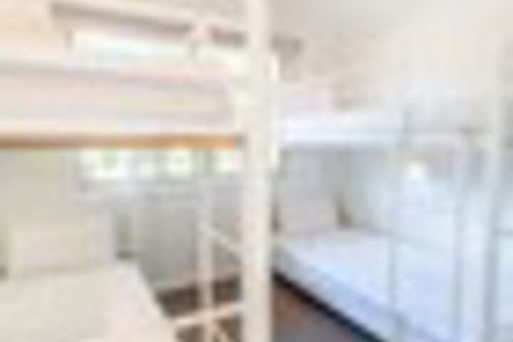 Room 53 of 279