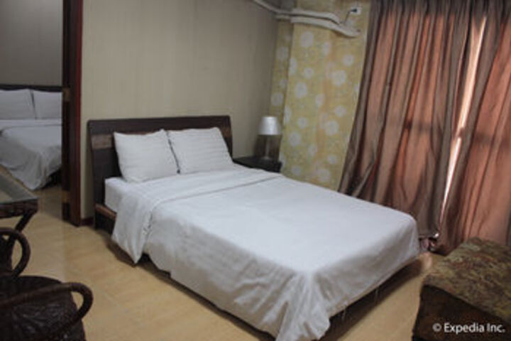 Room 35 of 79