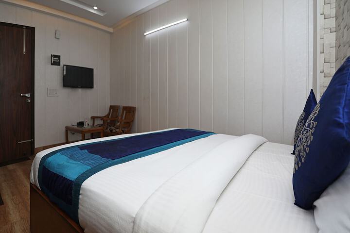 Room 17 of 26