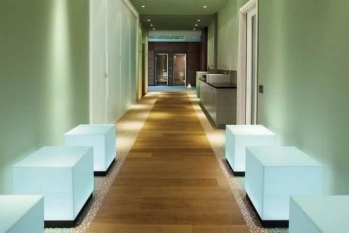 Ballroom/Hall 69 of 77