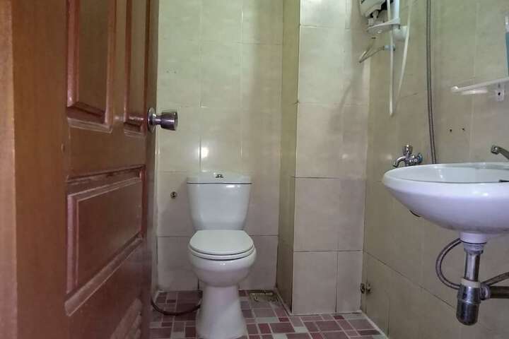 Room 27 of 28