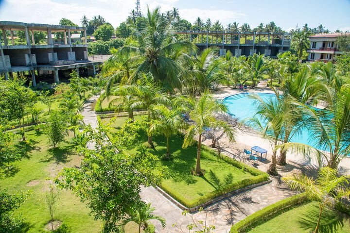 Pools & Facilities