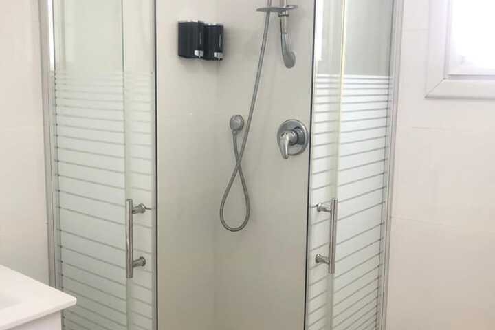 Room 13 of 20