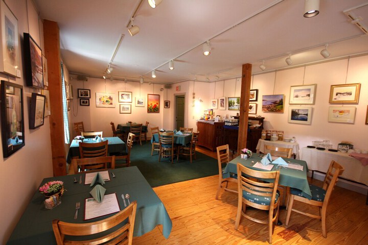 Breakfast/Coffee Service 97 of 191