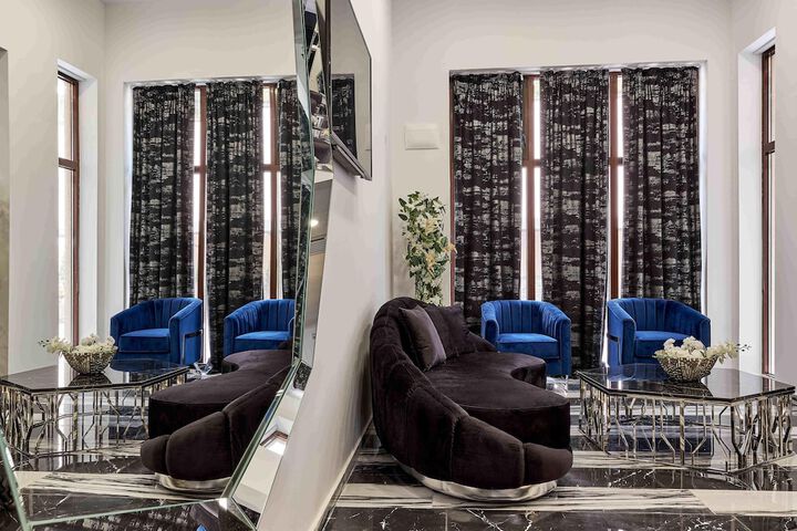 Entrance & Lobby