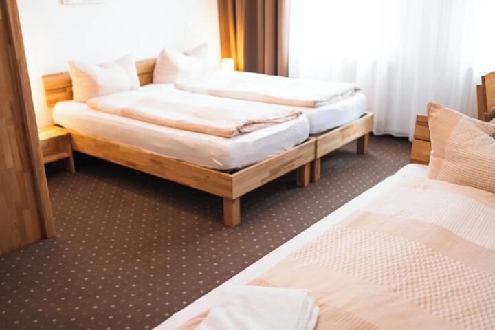 Room 15 of 38