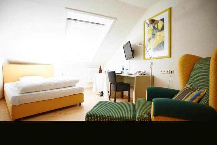 Room 22 of 59