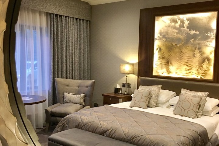 Room 13 of 83