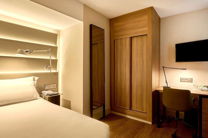 Room 21 of 70