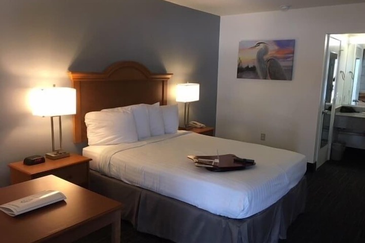 Room 6 of 44