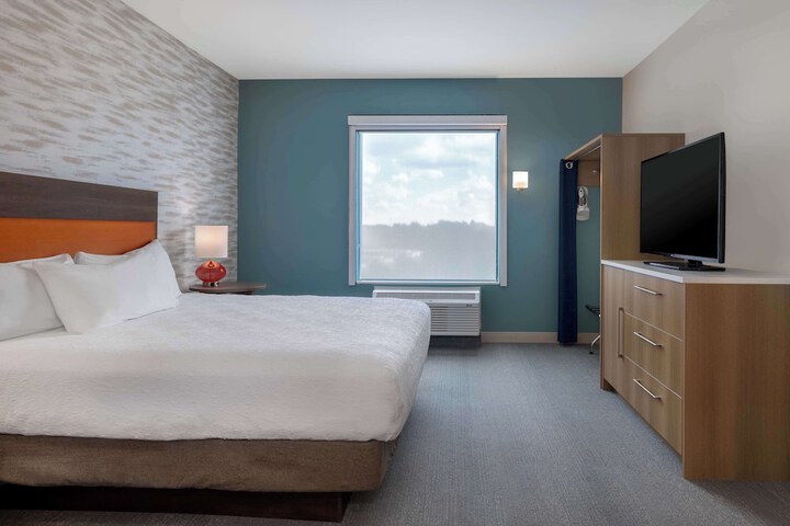 Room 11 of 44