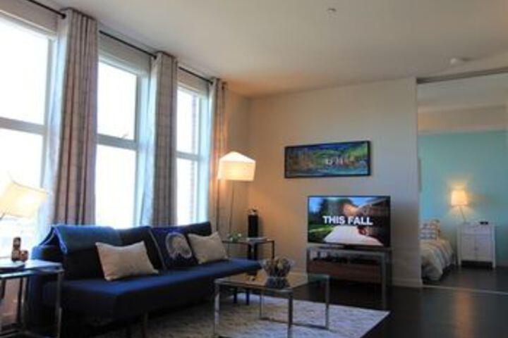 Room 8 of 11
