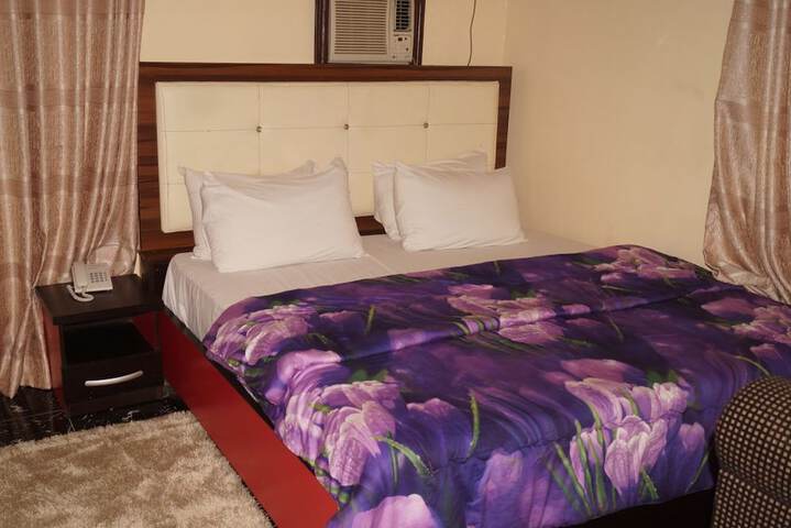 Room 12 of 21