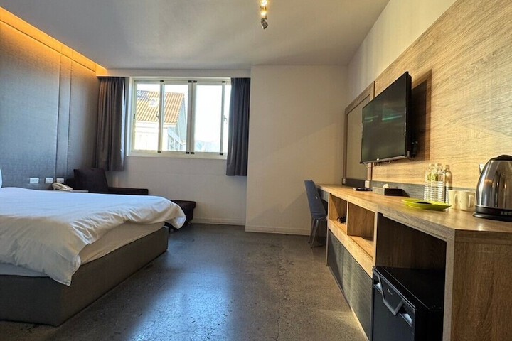 Room 66 of 118