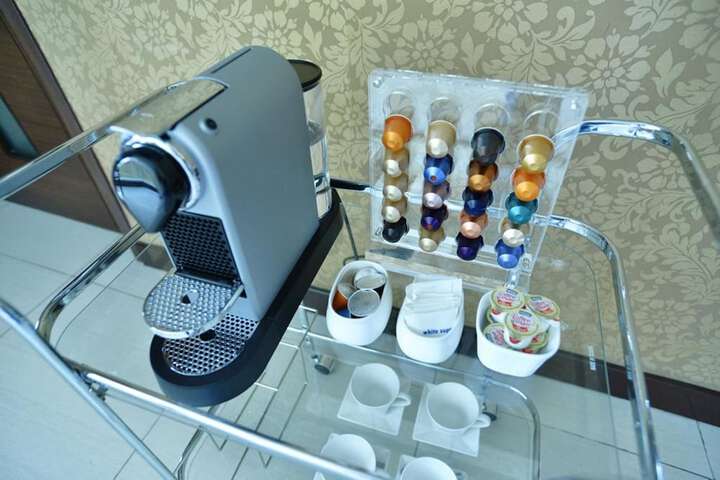 Breakfast/Coffee Service 36 of 42