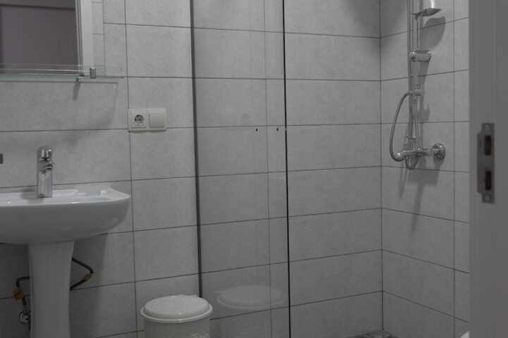 Room 29 of 34