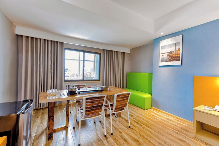 Room 40 of 68