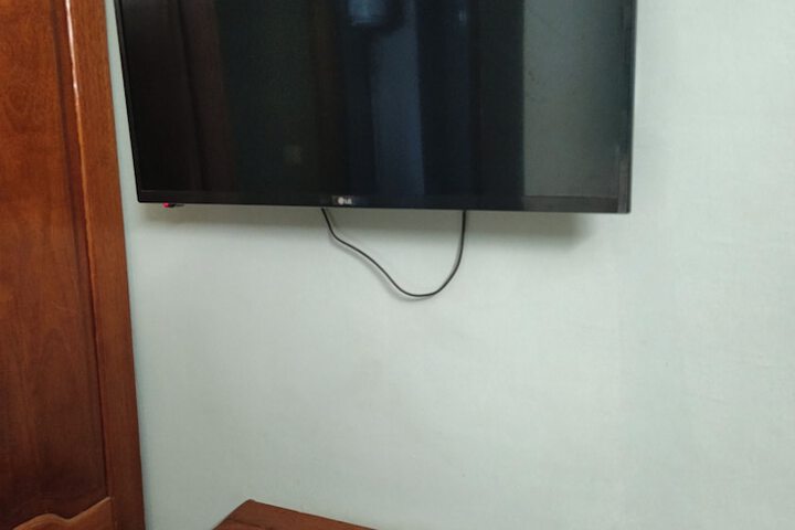 Room 30 of 99
