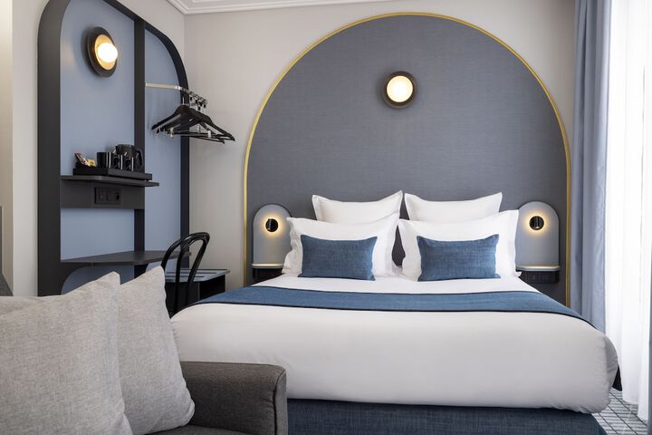 Room 10 of 31