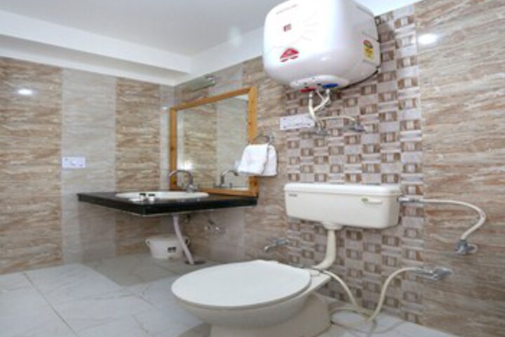 Room 4 of 24