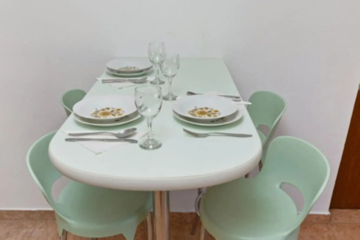 Dining 10 of 11