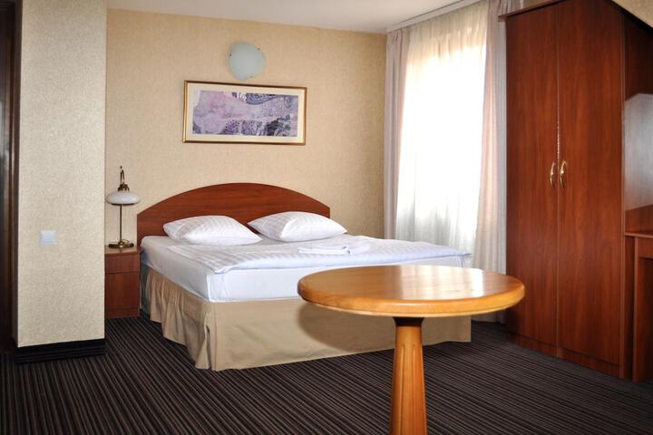 Room 30 of 62