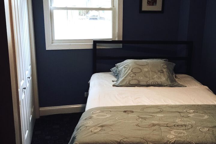Room 27 of 114
