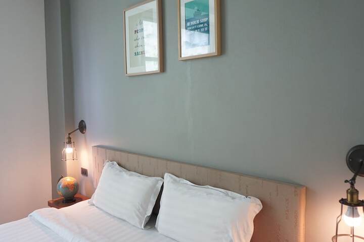 Room 26 of 49