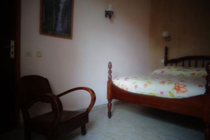 Room 28 of 42