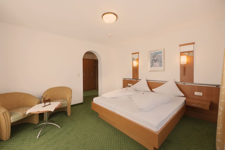Room 3 of 54