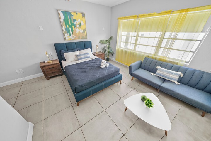 Studio Queen Bed (27 of 43)